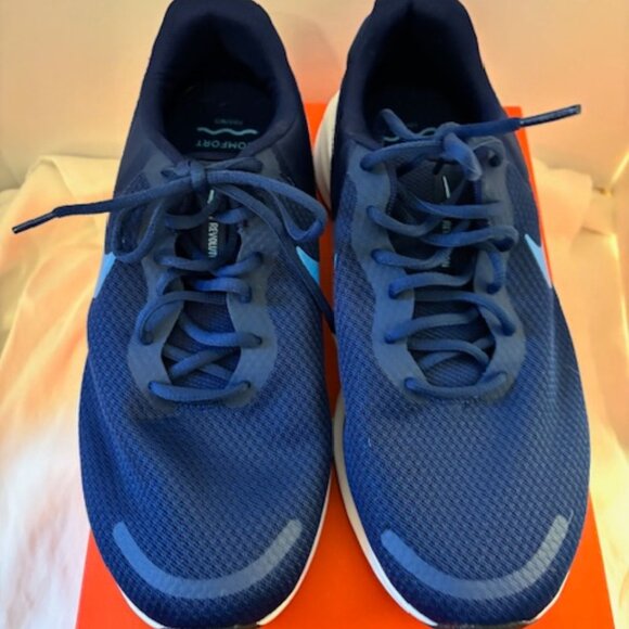 Nike Revolution 7 WIDE Unisex Running Shoe Blue New in Box Men 9.5 Woman 11 - Picture 3 of 6